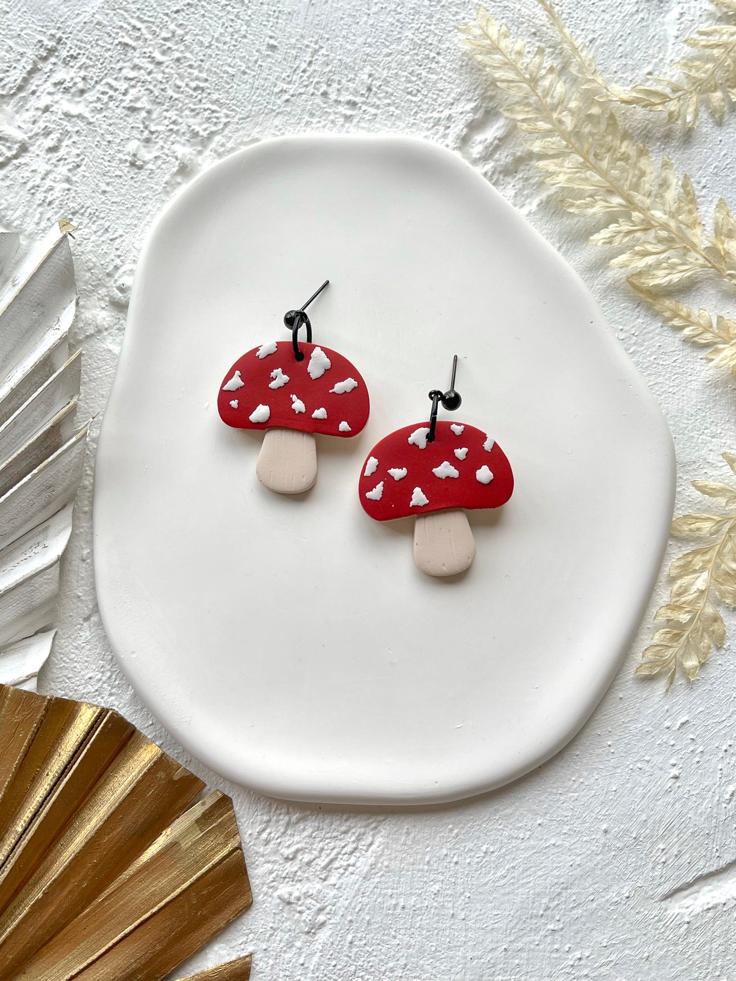 'Mushroom' Dangles